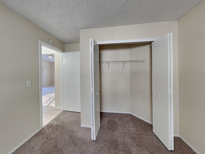 Building Photo - 11102 River Grove Dr