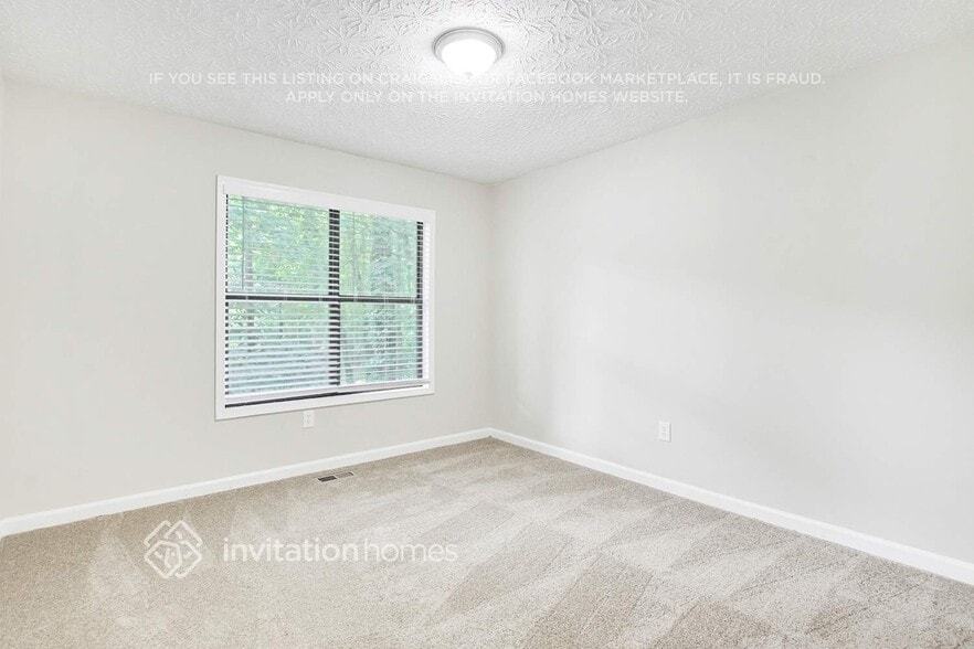 Building Photo - 830 Sunset Ct NW