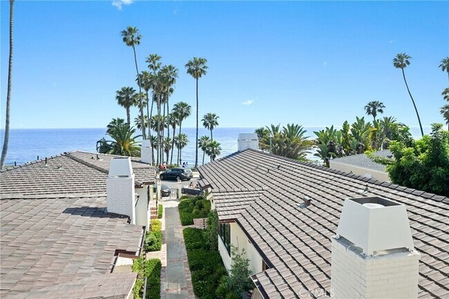 Building Photo - 360 Cliff Dr