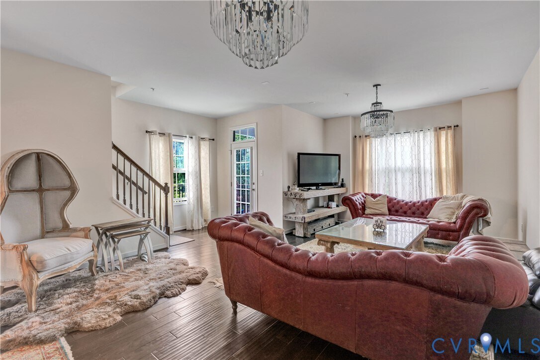 Building Photo - 3900 Liesfeld Pl