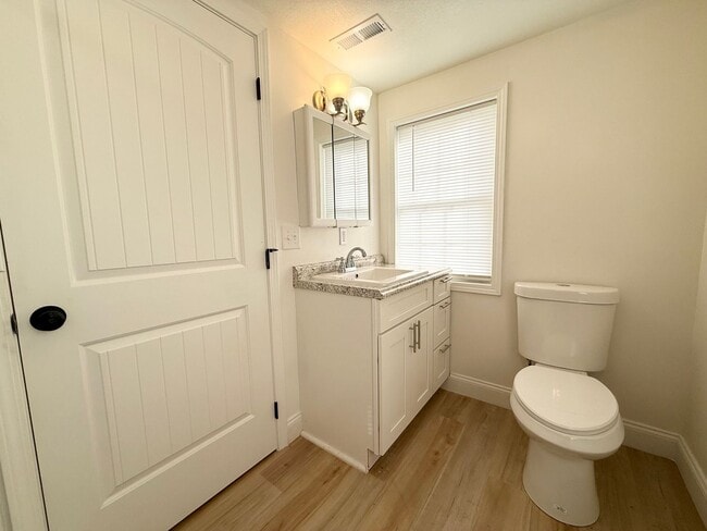 Building Photo - 443 Aud Orr Dr