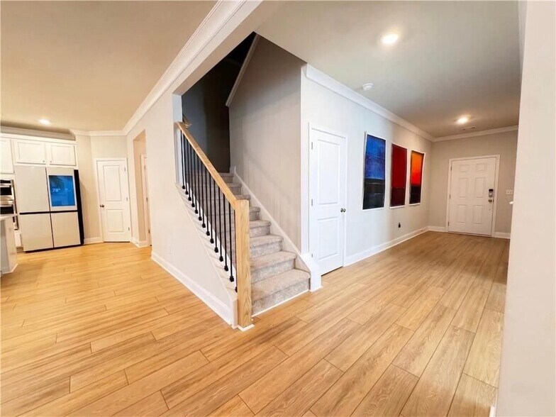 Building Photo - 830 Elderberry Ct