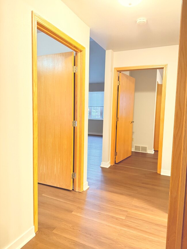 Building Photo - 126 Thomson Ln