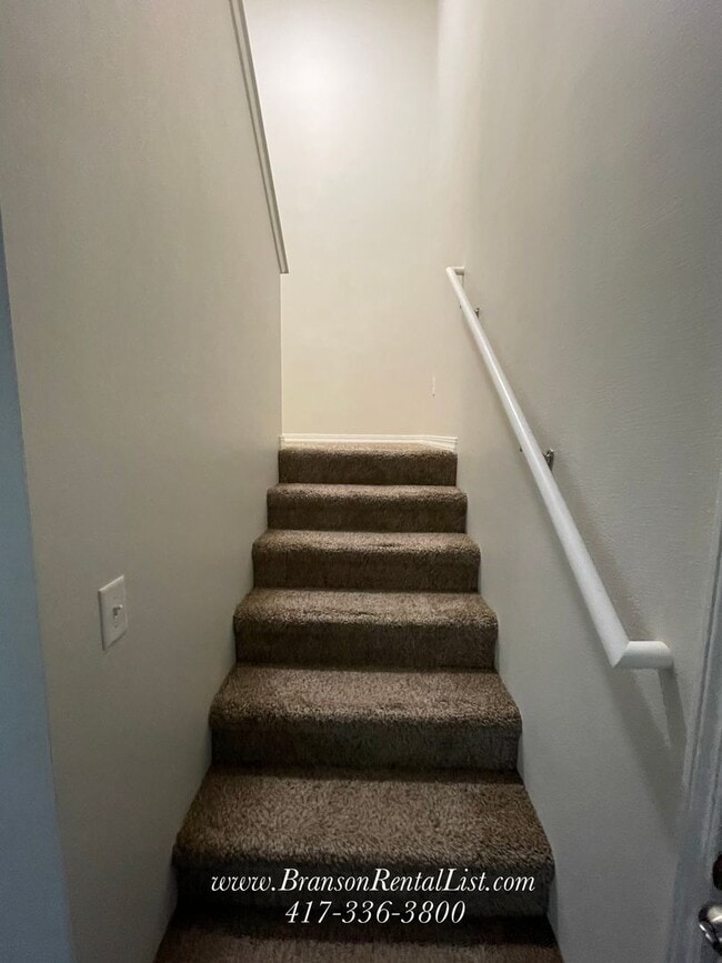 Building Photo - MOVE-IN SPECIAL PRICING!!!! 3BR Duplex