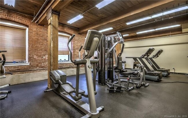 Building Photo - 145 Canal St