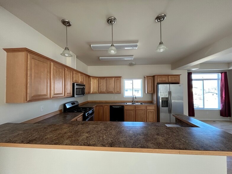 Kitchen - 3916 W 84th Ave
