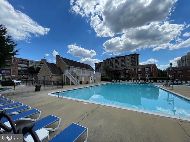 Building Photo - 5909 Mayflower Ct