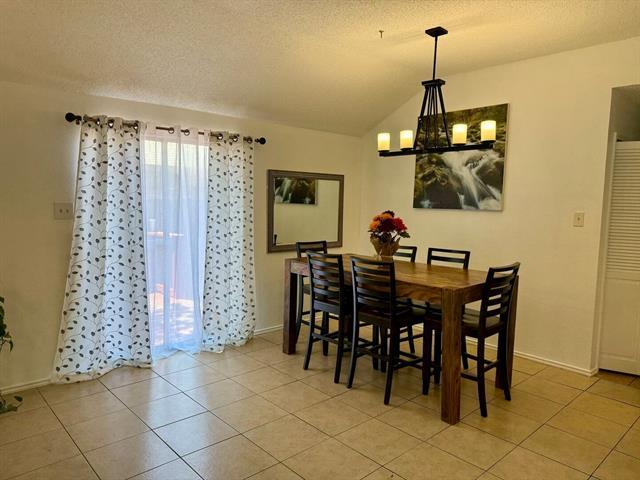Building Photo - 4813 Thistledown Dr