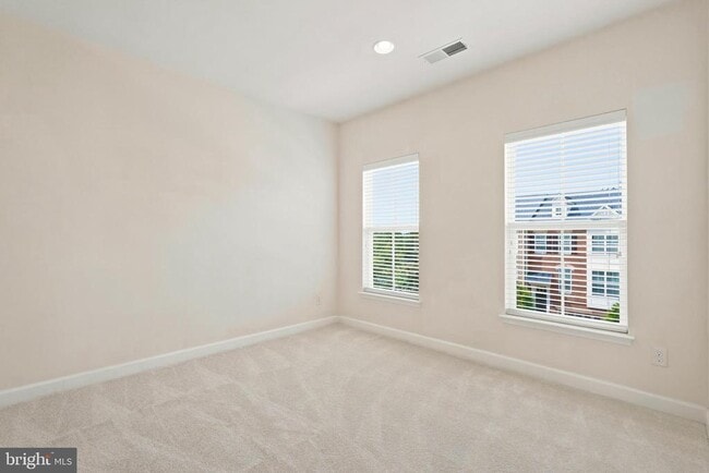 Building Photo - 42615 Beckett Terrace
