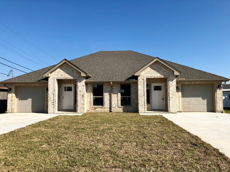 Building Photo - 3609 Park Drive Ste B