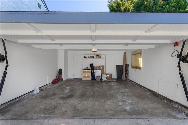 Building Photo - 3129 Fernside Blvd
