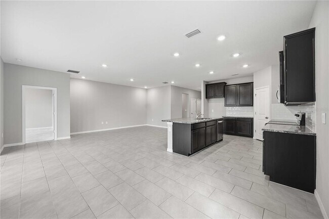 Building Photo - 5719 Woodland Sage Dr