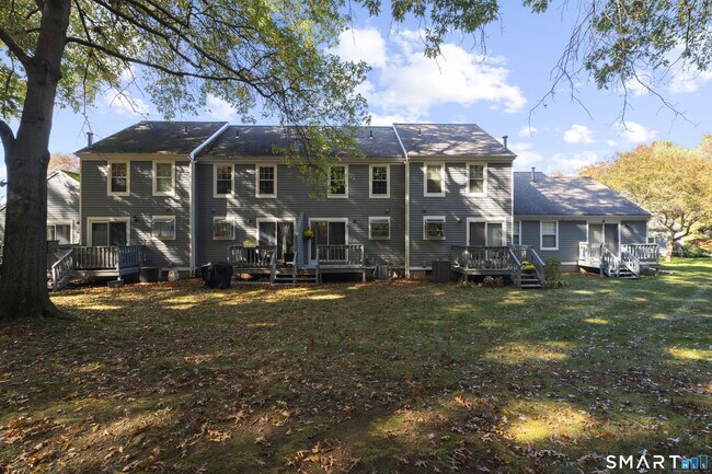 Building Photo - 213 Oakland St