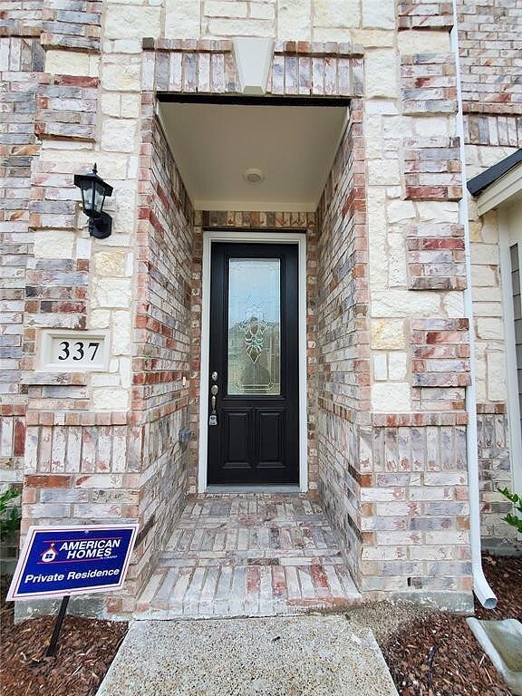 Building Photo - 337 Gleneagles Dr