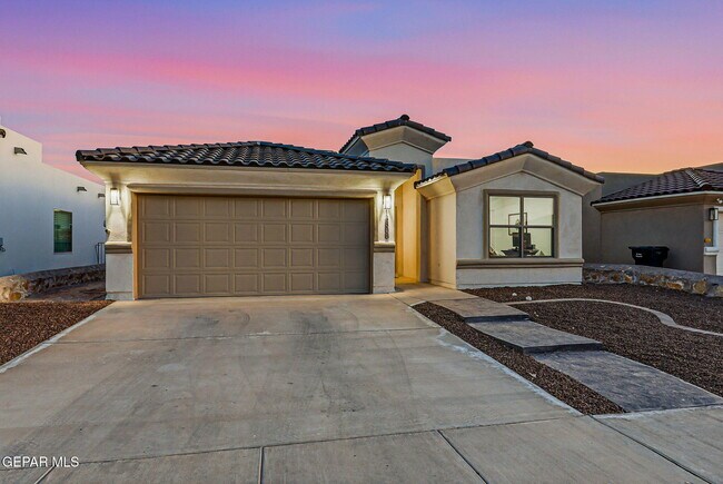 Building Photo - 13808 Paseo Sereno Dr