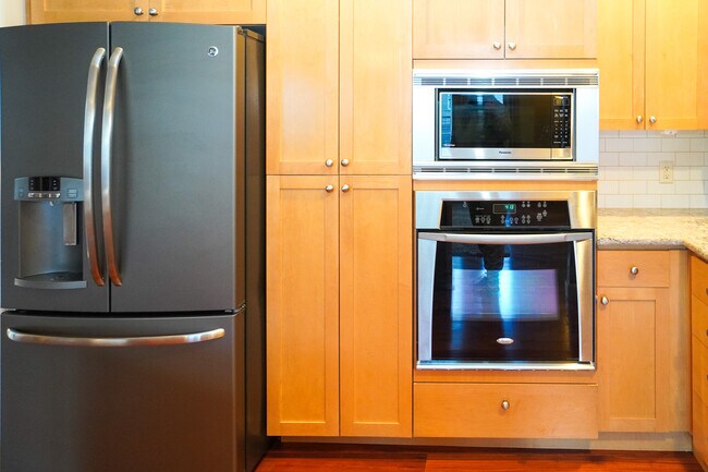 Building Photo - 1254 E Winding Creek Dr