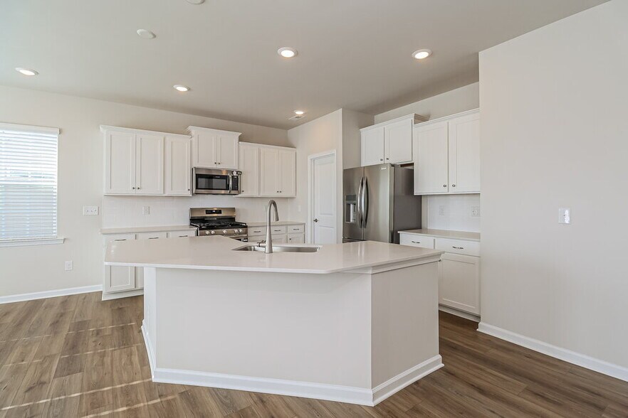 Building Photo - 1613 Swallow Tail Dr