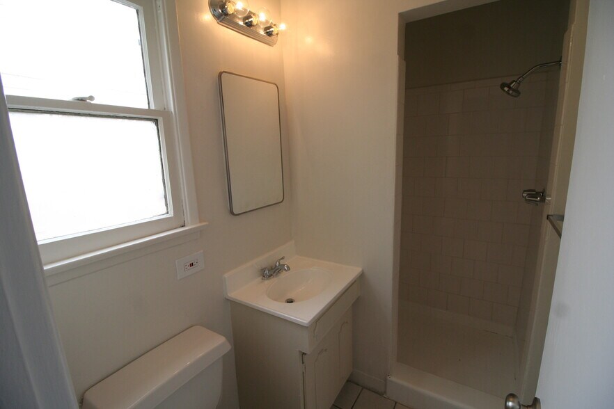 Building Photo - 1336 Berkeley St