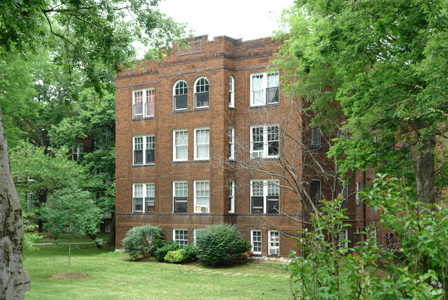 Primary Photo - Sterling Court Apartments