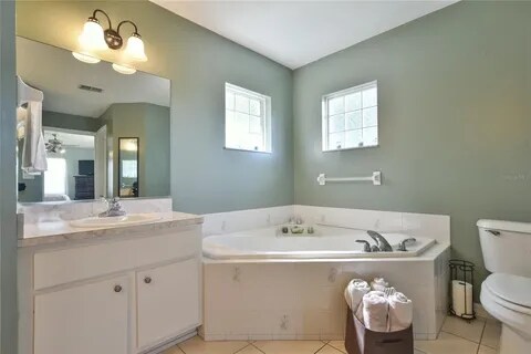 Building Photo - 650 Silver Pass