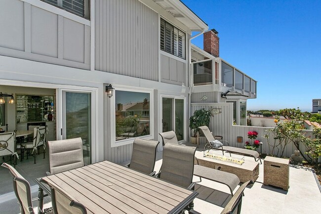 Building Photo - 33925 Faeroe Bay