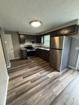 Building Photo - 1132 Point of View Dr