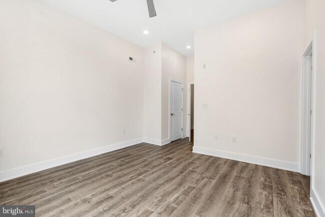 Building Photo - 1115 N American St