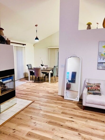 Building Photo - 1919 Cloverdale Way