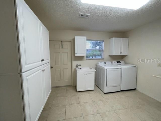 Building Photo - 1704 Lisette Way
