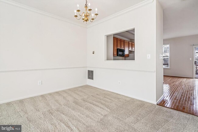 Building Photo - 45482 Pine Trail Terrace