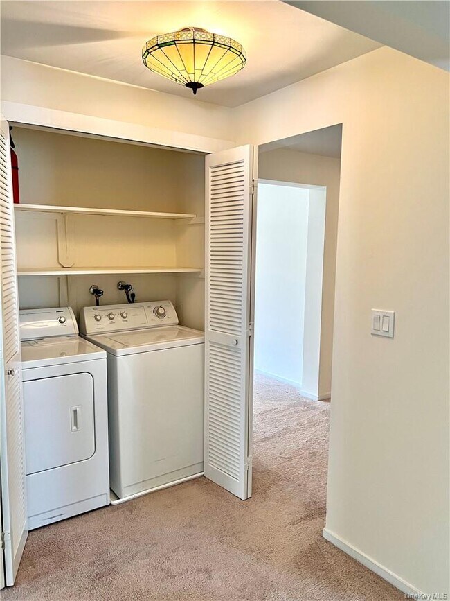 Building Photo - 1604 Holly Stream Ct