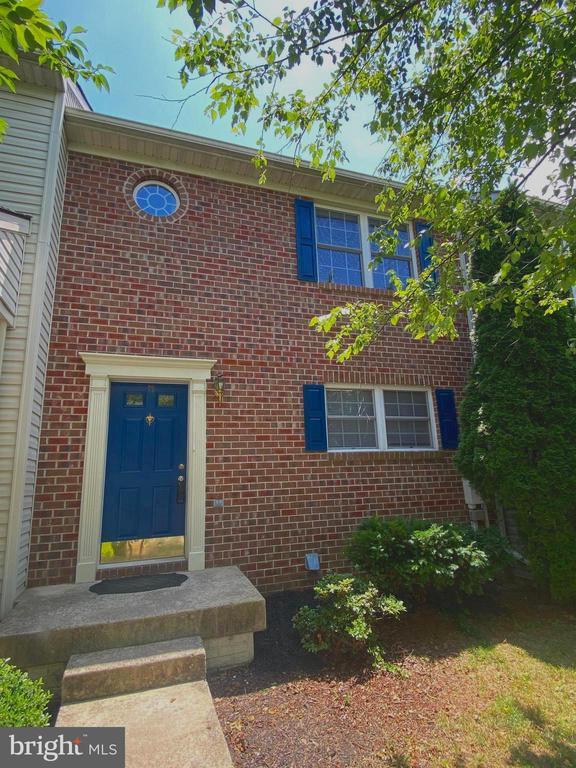 Primary Photo - 72 Mabel Ln