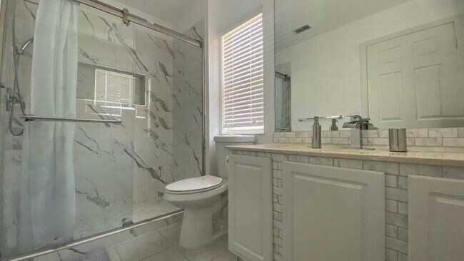 Building Photo - 8674 Abbotsbury Dr
