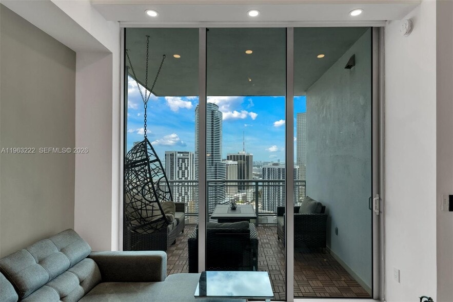 Building Photo - 350 S Miami Ave
