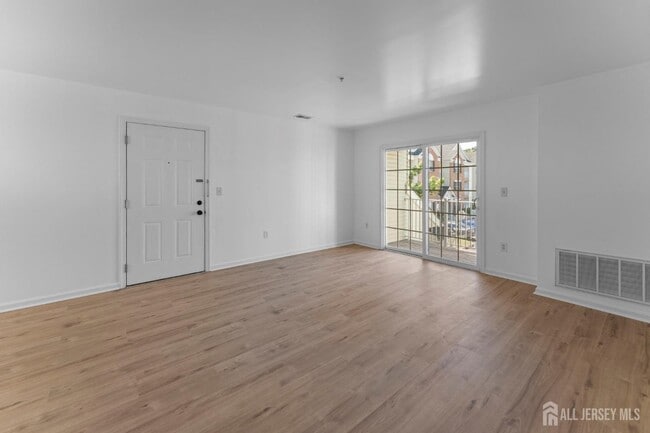 Building Photo - 1025 Dogwood Ct