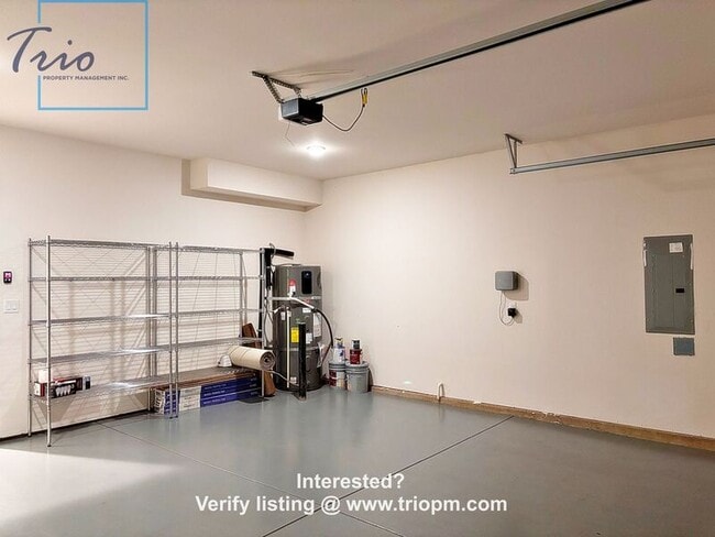 Building Photo - 2442 Brackenfern Rd