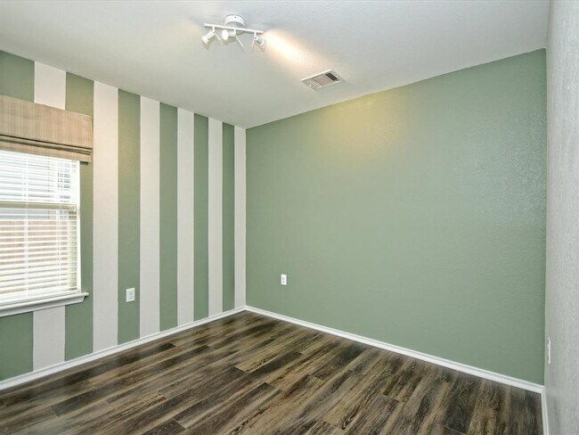Building Photo - 6709 Sunderland Trail