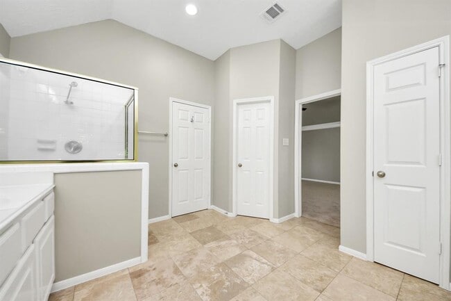 Building Photo - 12819 Kingsbridge Ln
