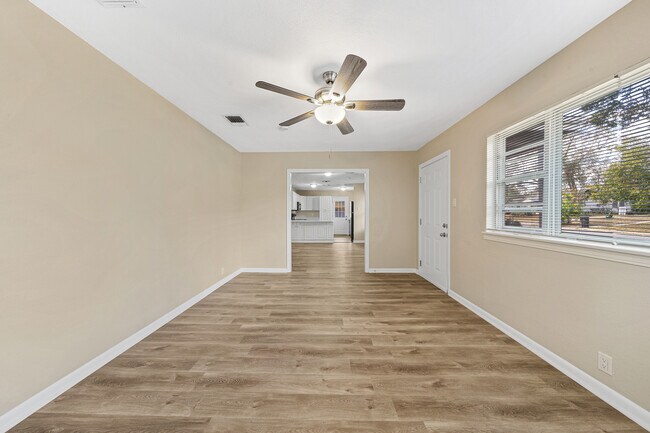 Building Photo - 3938 S Walters St