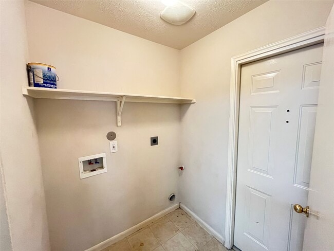 Building Photo - 29022 Fox Fountain Ln