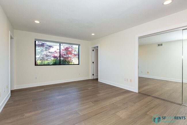 Building Photo - Sherwood Forest: Single Family Home w/ 2 C...