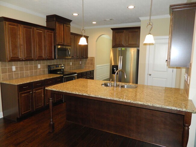 Building Photo - 835 Williford Run Dr