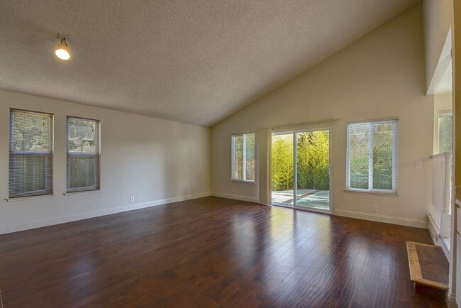 Building Photo - Single Family Home in the Heart of Santa Clara