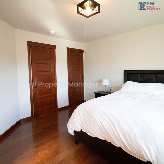 Building Photo - 4 Bedroom House in Puyallup! (Virtual Tour Available)