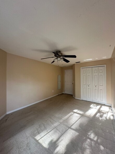 Front room $750 - 3650 Oakdale Cir