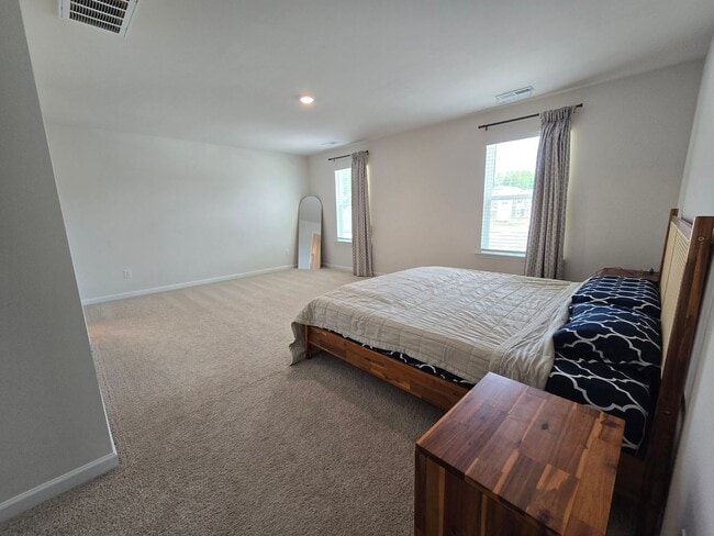 Building Photo - New Listing!!!