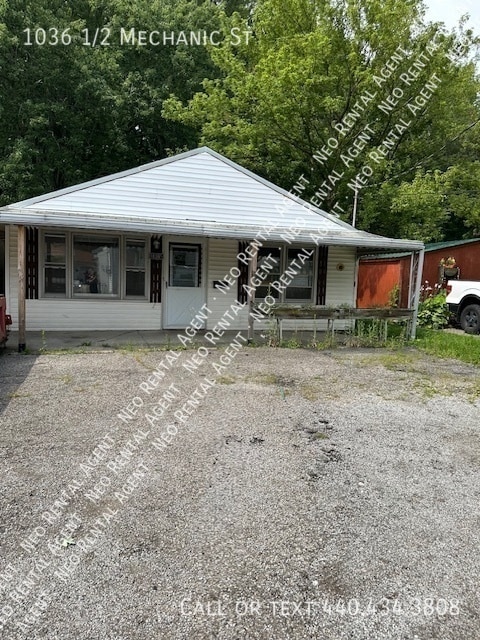 Building Photo - 1036 1/2 Mechanic St-