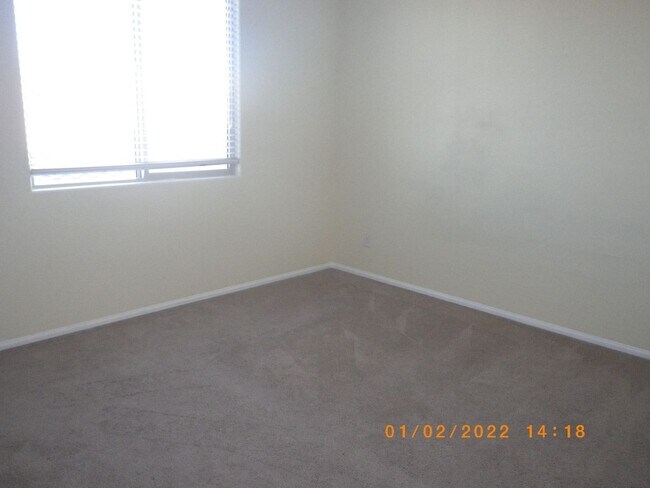 Building Photo - Beautiful 5 Bedroom House with City View