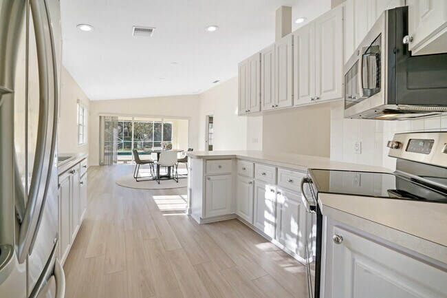 Building Photo - 8128 Montserrat Pl