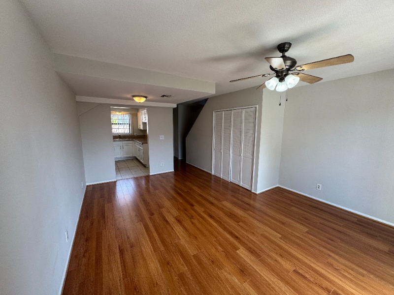 Building Photo - 514 E Valencia Ave